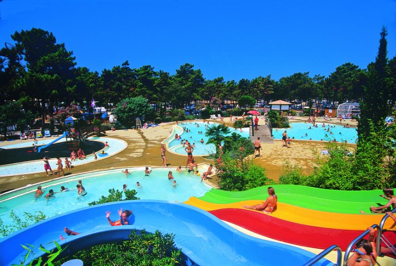 Faire du camping à Hourtin en Gironde